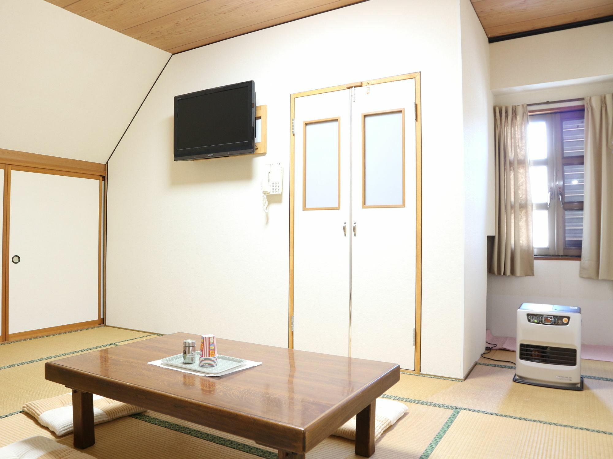 Petit Hotel P-Bow Hakuba Exterior photo